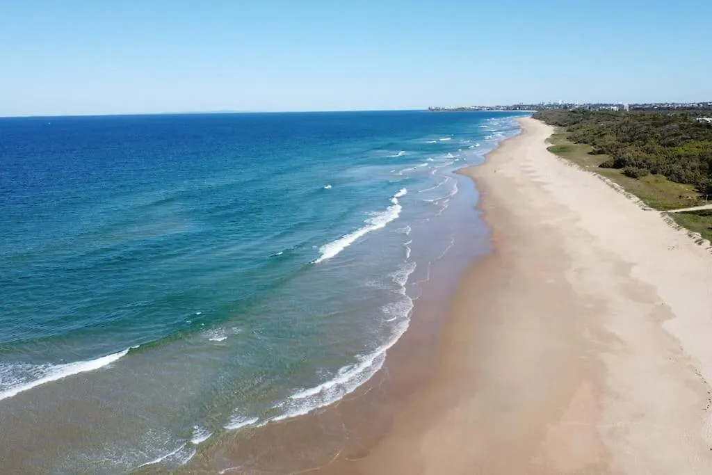 Feriehus Palm Coastal Retreat - Family & Pet Friendly, 5-Mins To Beach! Kawana Waters Australien
